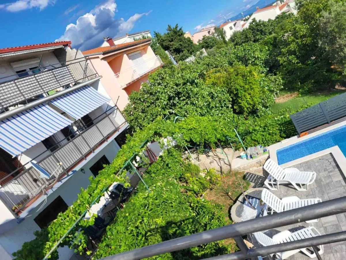 Apartment With Pool Dany Crikvenica